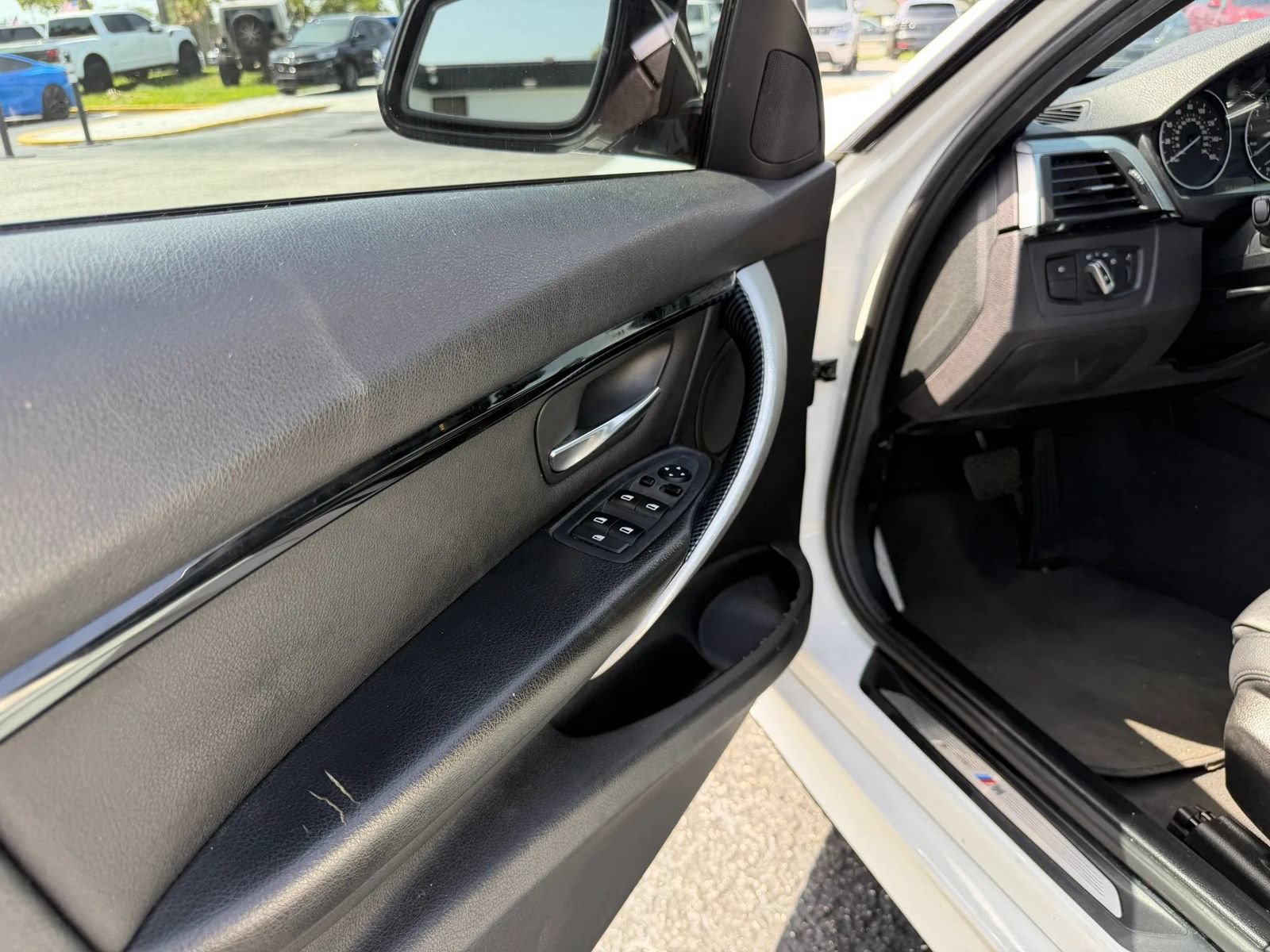Used 2016 BMW 328i Sedan RWD image 9