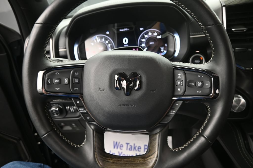 Used 2025 RAM 1500 Limited AWD/4WD image 29