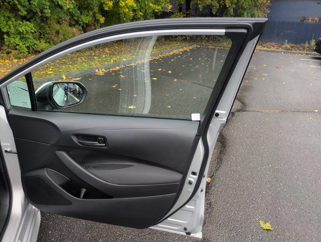 Used 2024 Toyota Corolla LE FWD image 35