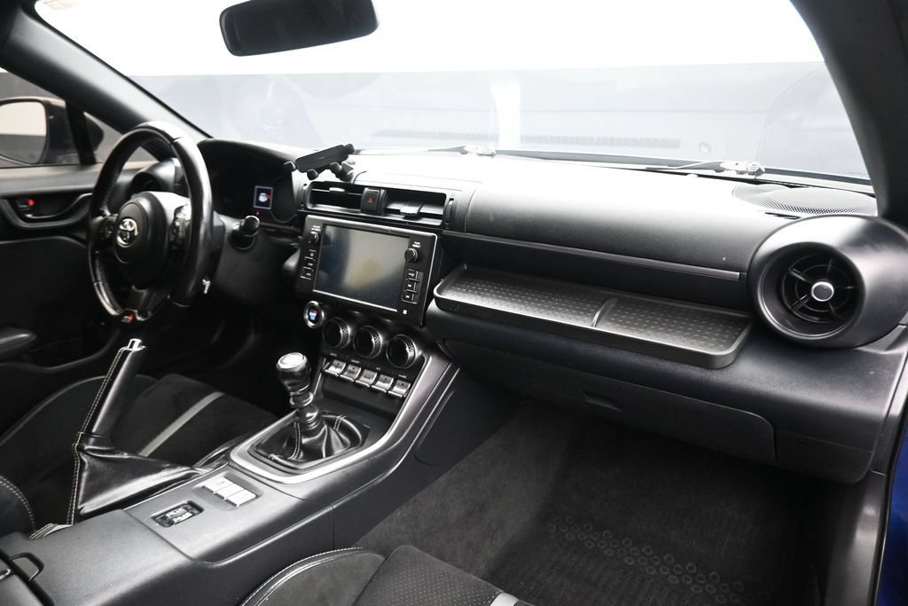 Used 2022 Toyota GR86 Premium RWD image 36