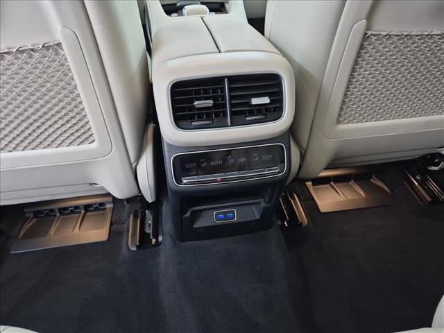 Used 2025 Mercedes-Benz GLS 450 4MATIC image 19