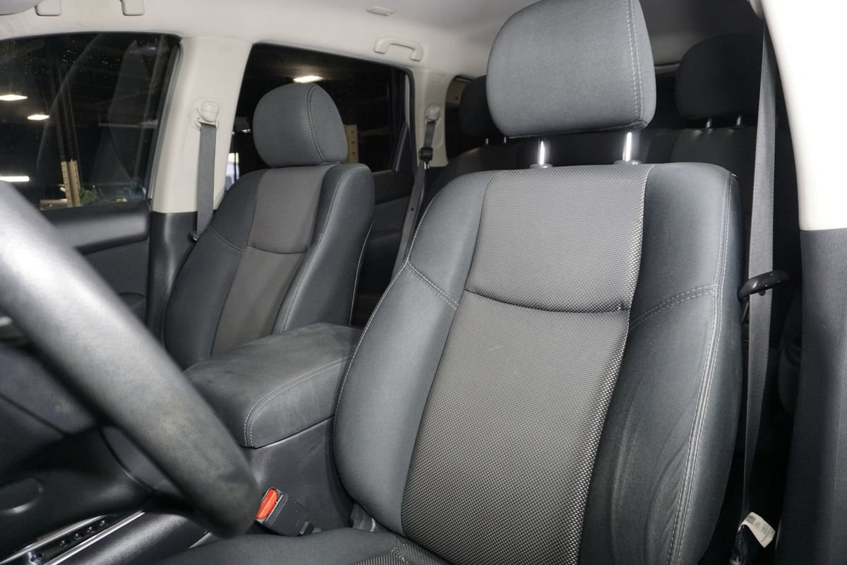 Used 2017 Nissan Pathfinder S AWD/4WD image 11