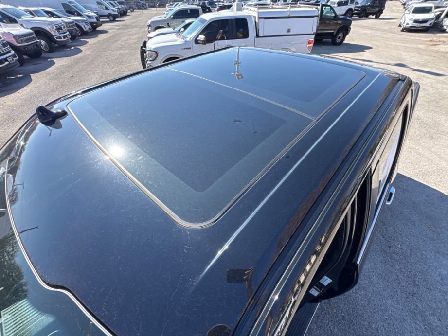 Used 2018 Ford F150 Platinum w/ Equipment Group 701A Luxury image 8