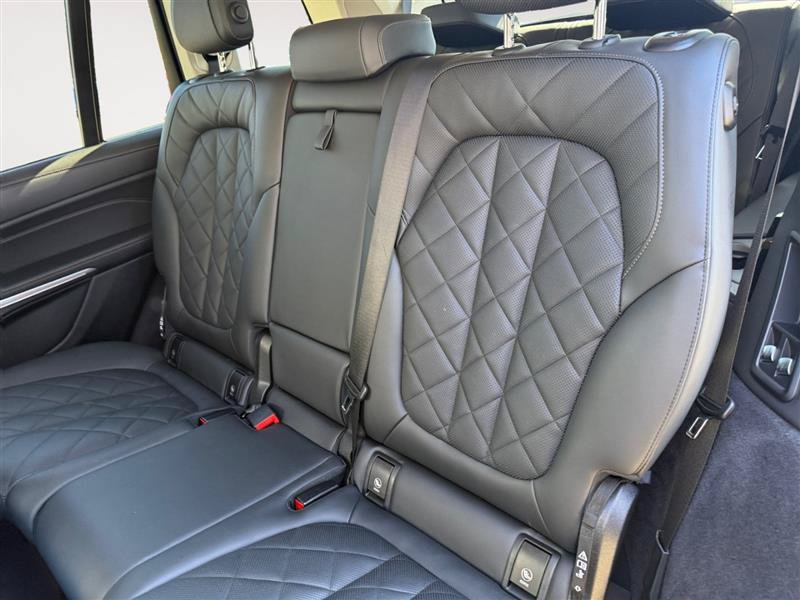 Used 2024 BMW X7 xDrive40i AWD/4WD image 15