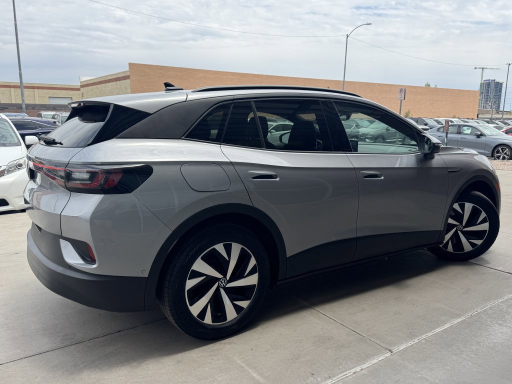 Used 2023 Volkswagen ID.4 Pro image 4