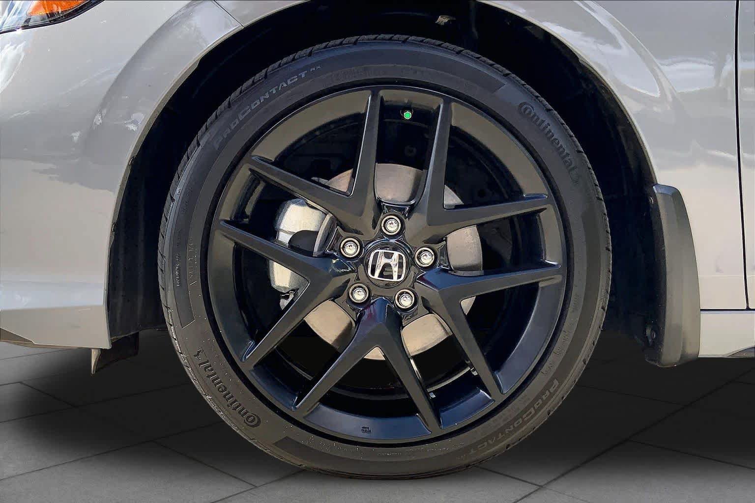 Used 2025 Honda Civic Sport image 10