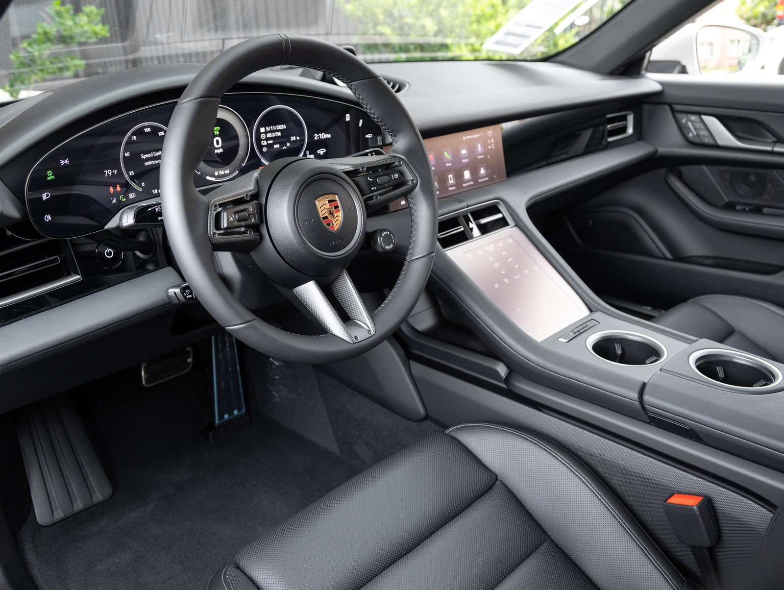 Certified 2026 Porsche Taycan AWD/4WD image 4