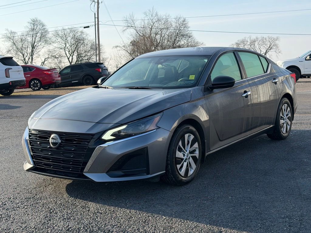 Used 2024 Nissan Altima 2.5 S image 9