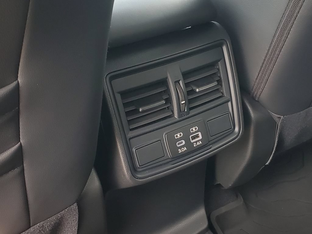 Certified 2025 Subaru Forester Premium AWD/4WD image 27