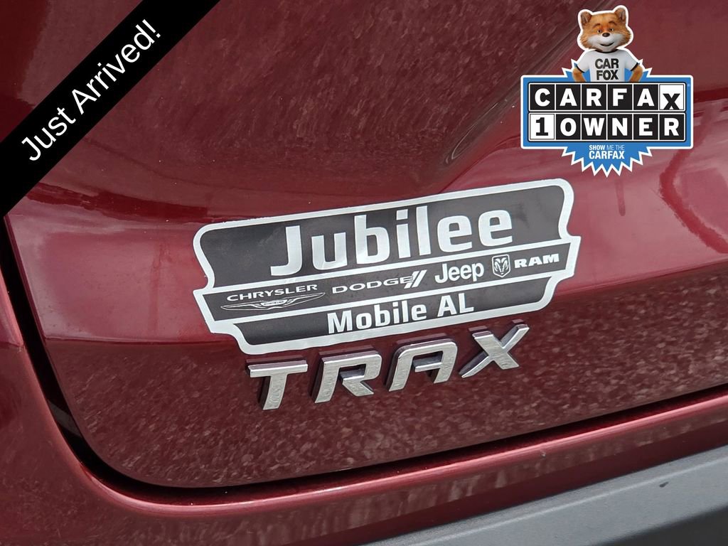 Used 2024 Chevrolet Trax LT w/ LT Convenience Package FWD image 27