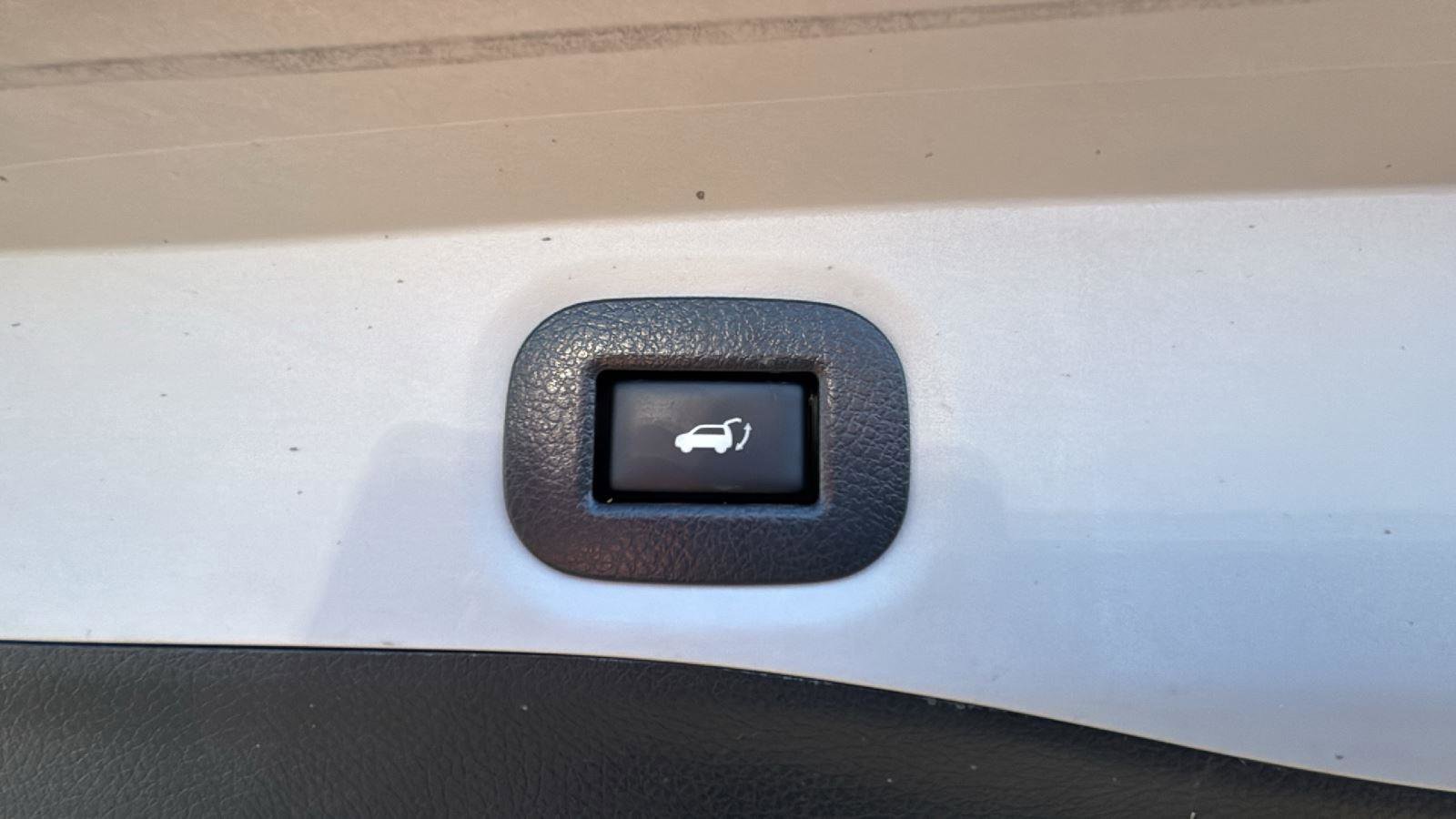 Used 2018 Nissan Rogue SL w/ Premium Package image 31