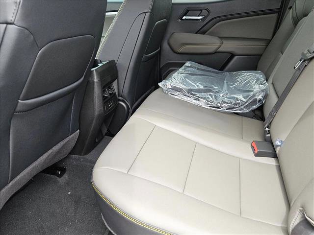 New 2026 Chevrolet Colorado ZR2 AWD/4WD image 16