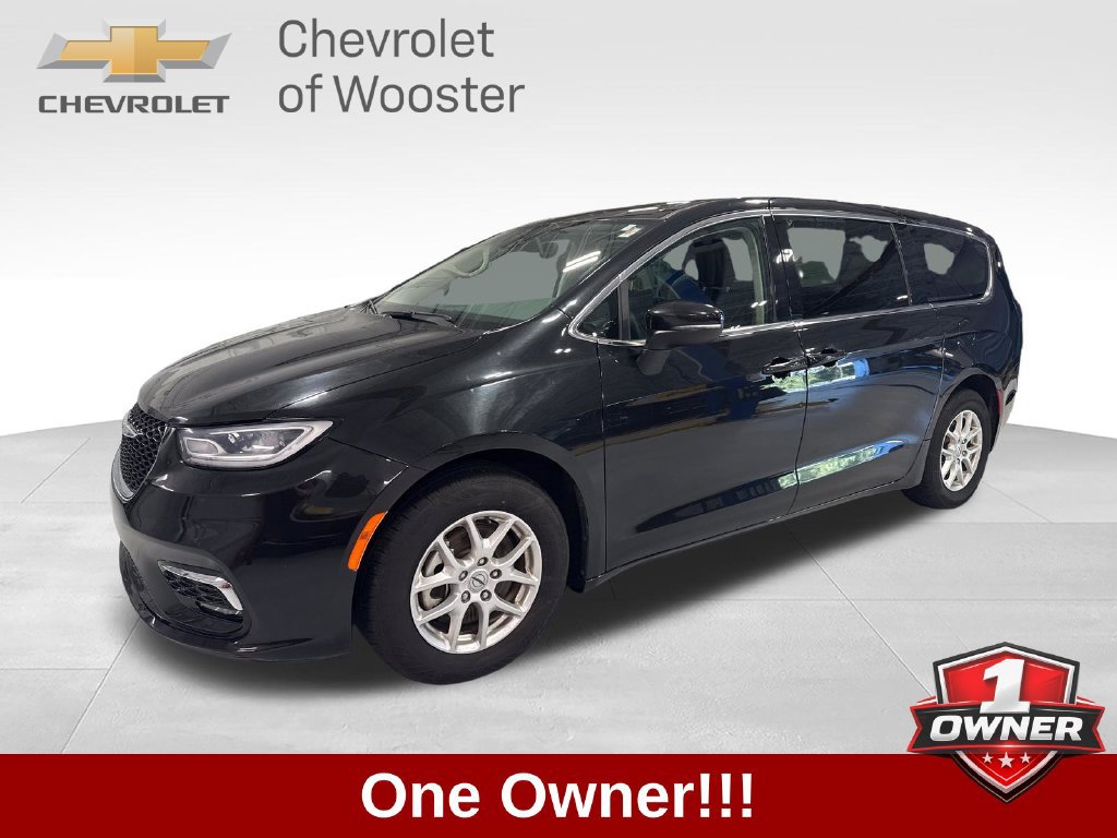 Used 2023 Chrysler Pacifica Touring-L