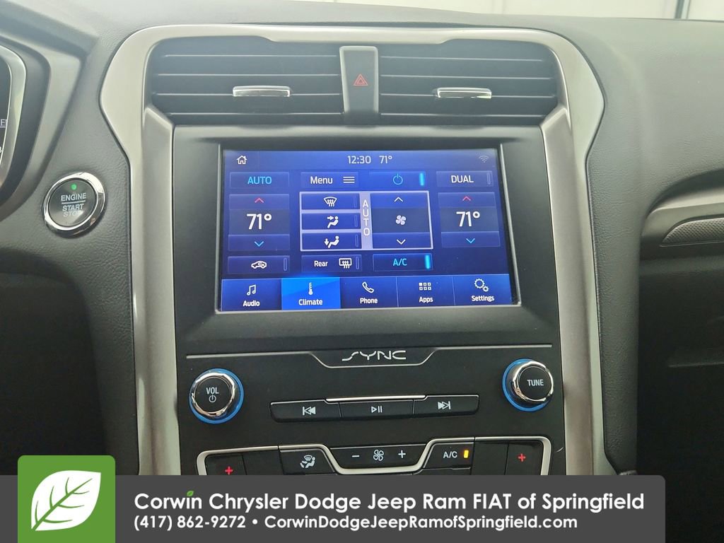 Used 2020 Ford Fusion SE FWD image 26