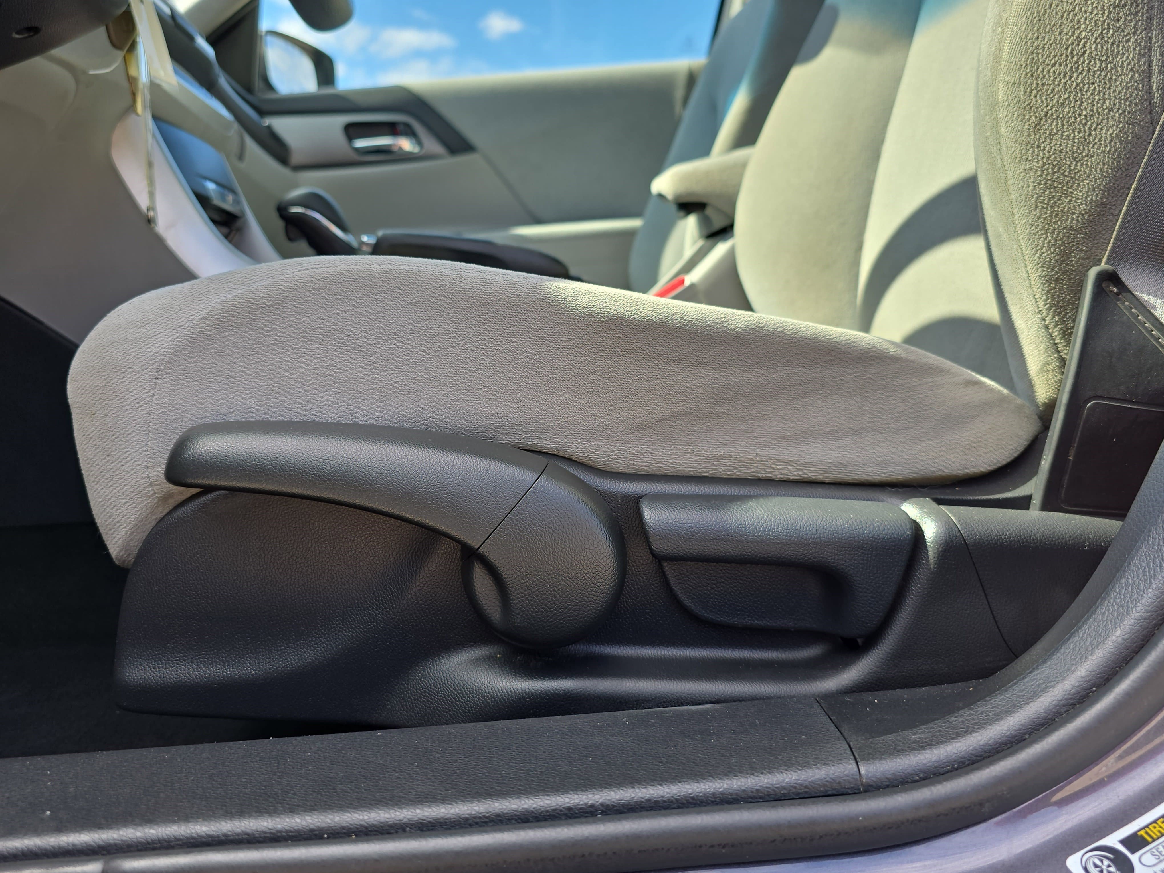 Used 2013 Honda Accord LX image 29