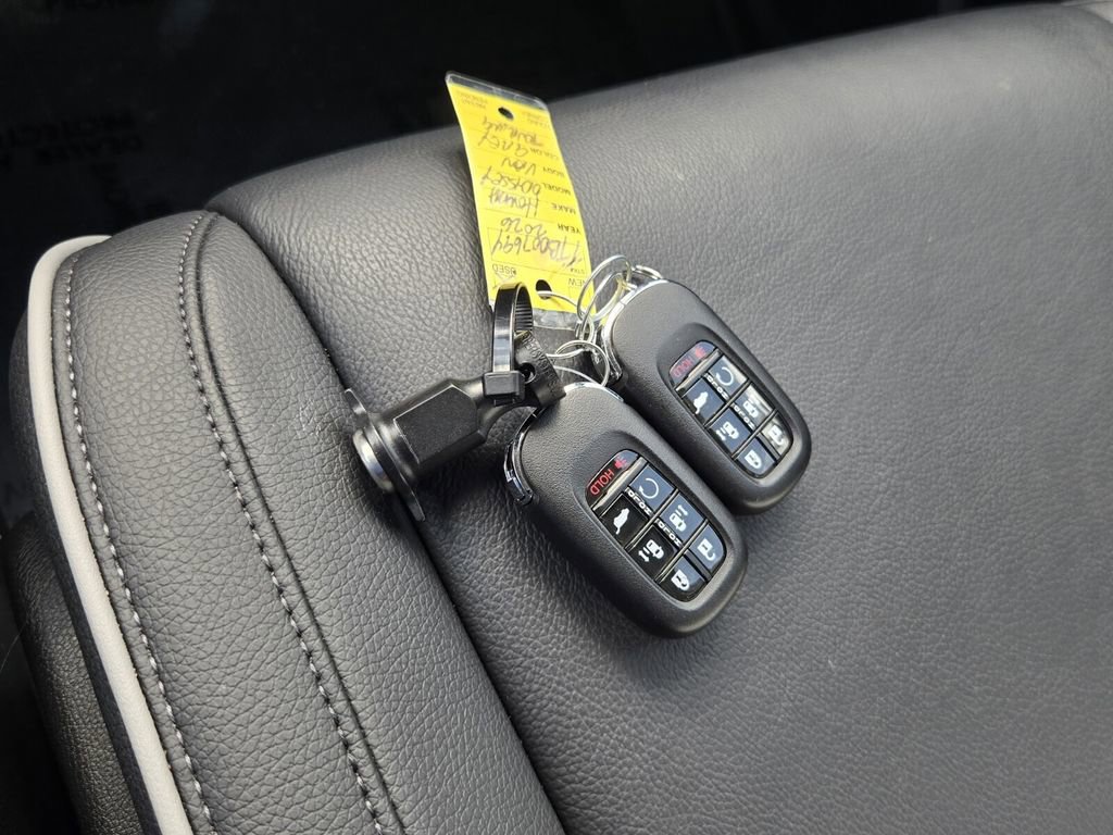 Certified 2026 Honda Odyssey Touring image 23