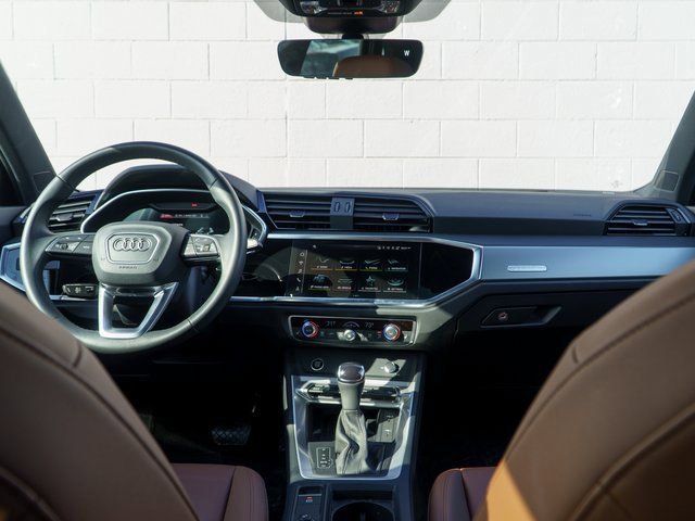 Certified 2025 Audi Q3 2.0T Premium Plus w/ Premium Plus Package image 21