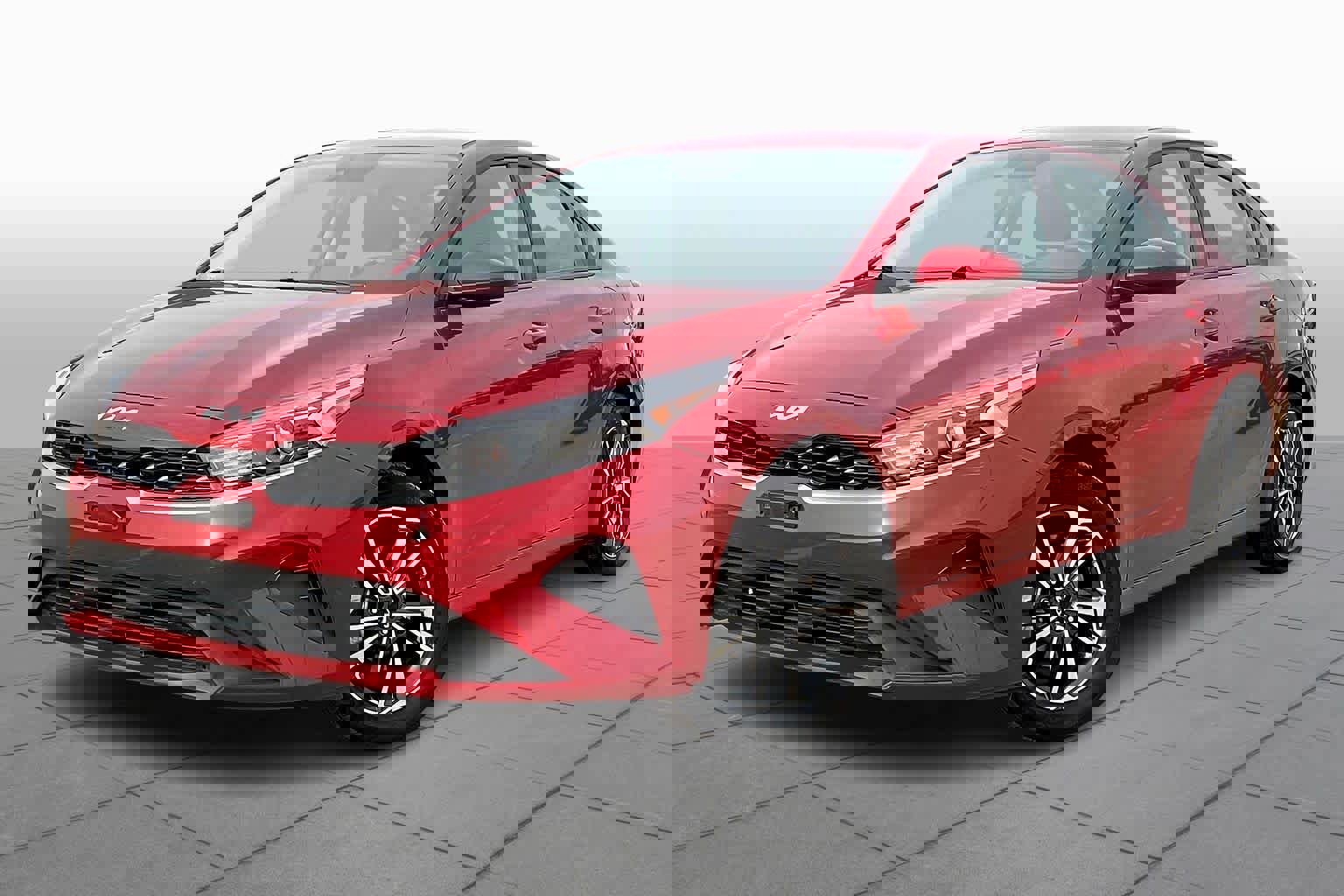 Used 2024 Kia Forte LXS image 2