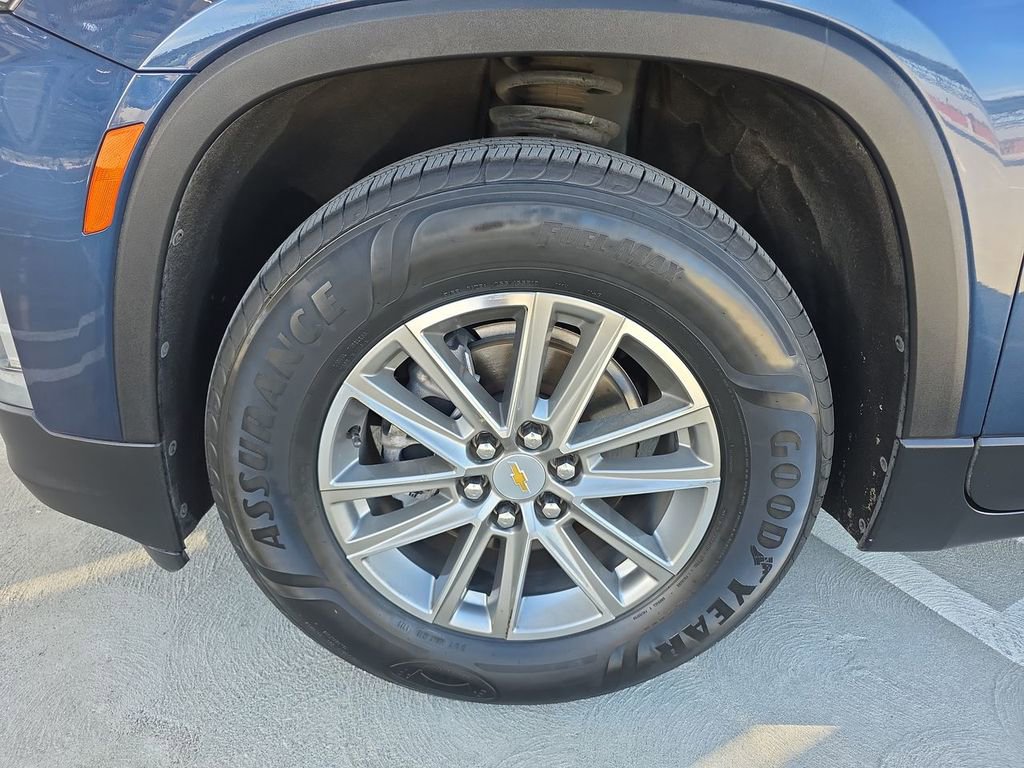Used 2023 Chevrolet Traverse LT FWD image 34