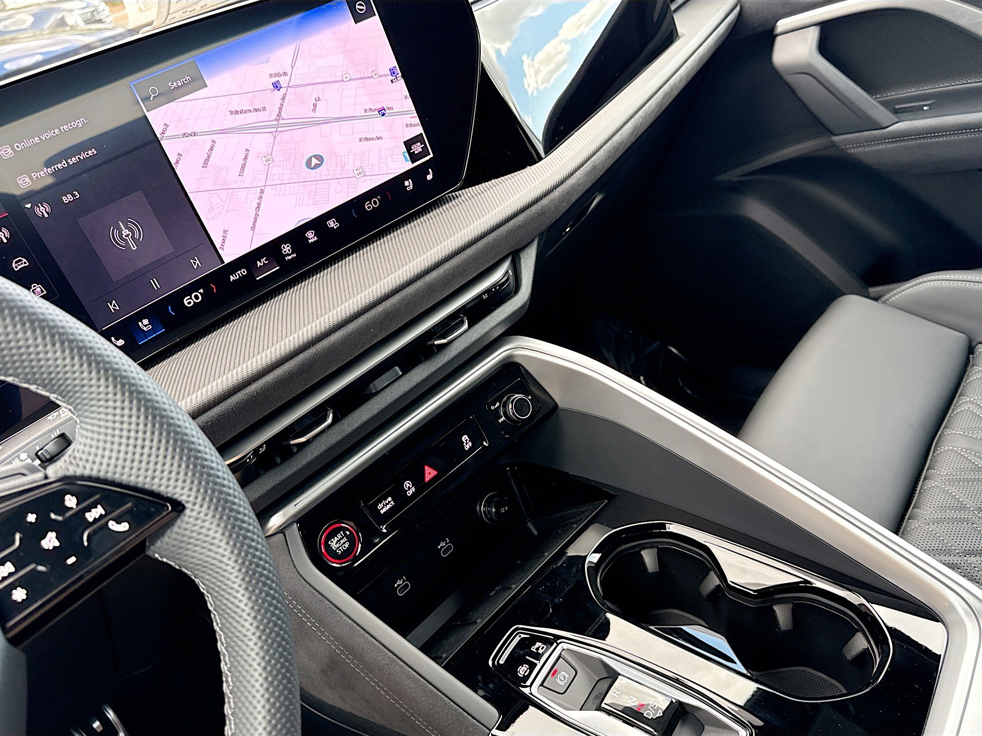 New 2025 Audi SQ5 Premium Plus image 27