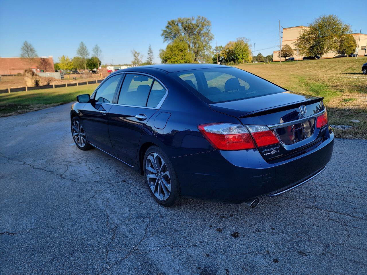 Used 2015 Honda Accord Sport image 9