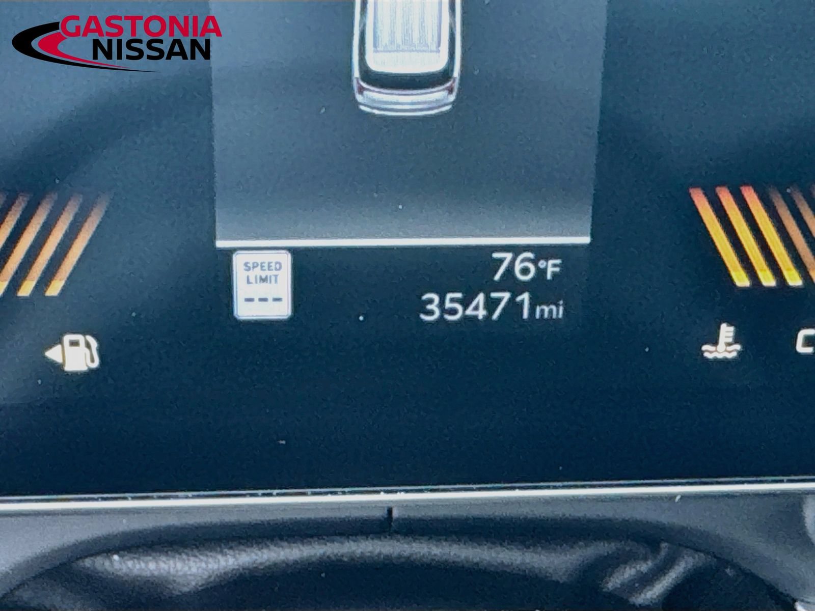Used 2025 Kia Carnival FWD image 15