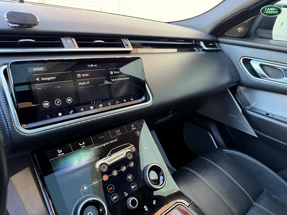 Used 2019 Land Rover Range Rover Velar R-Dynamic SE image 17