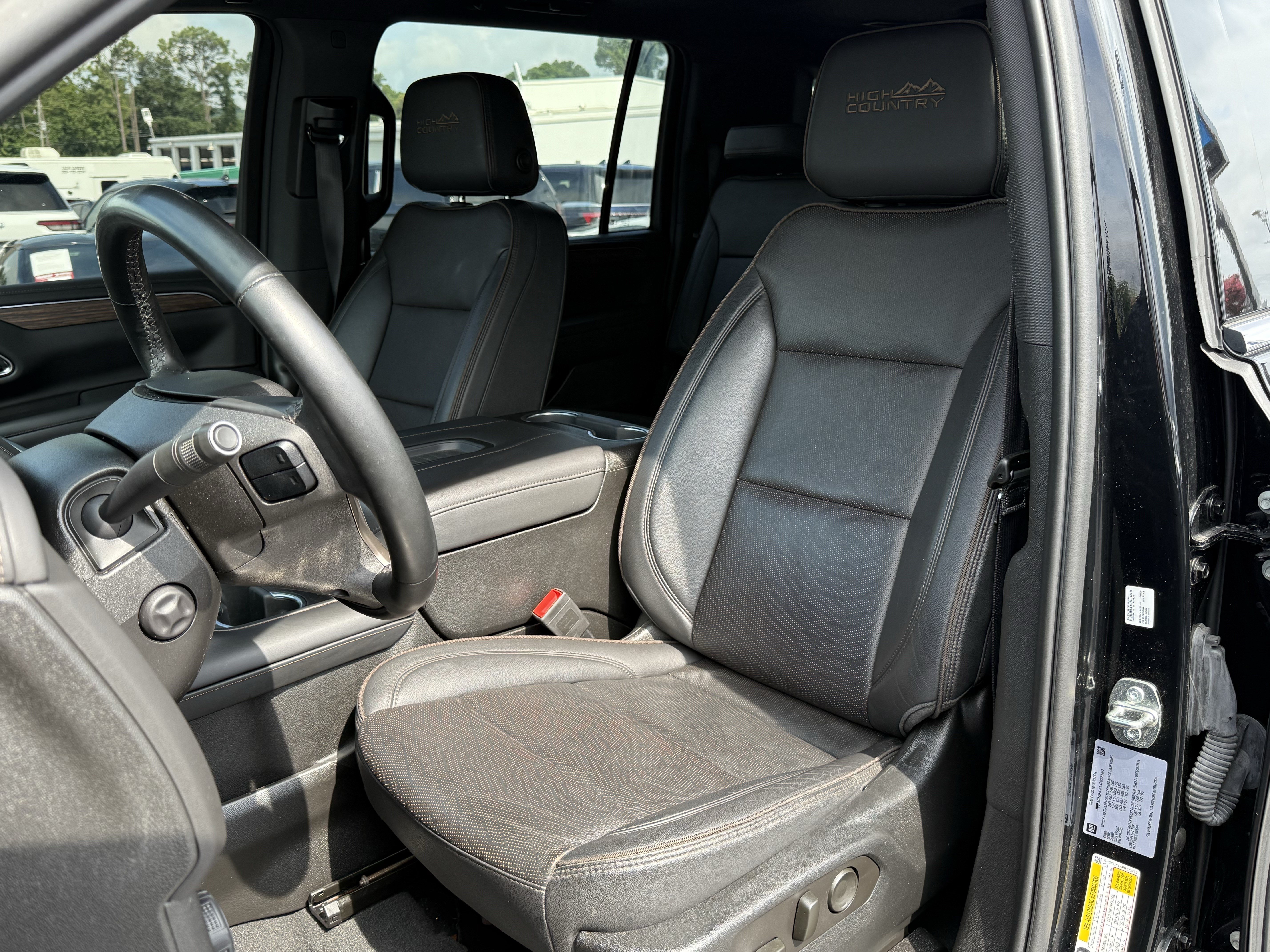 Used 2023 Chevrolet Suburban High Country w/ Premium Package AWD/4WD image 16