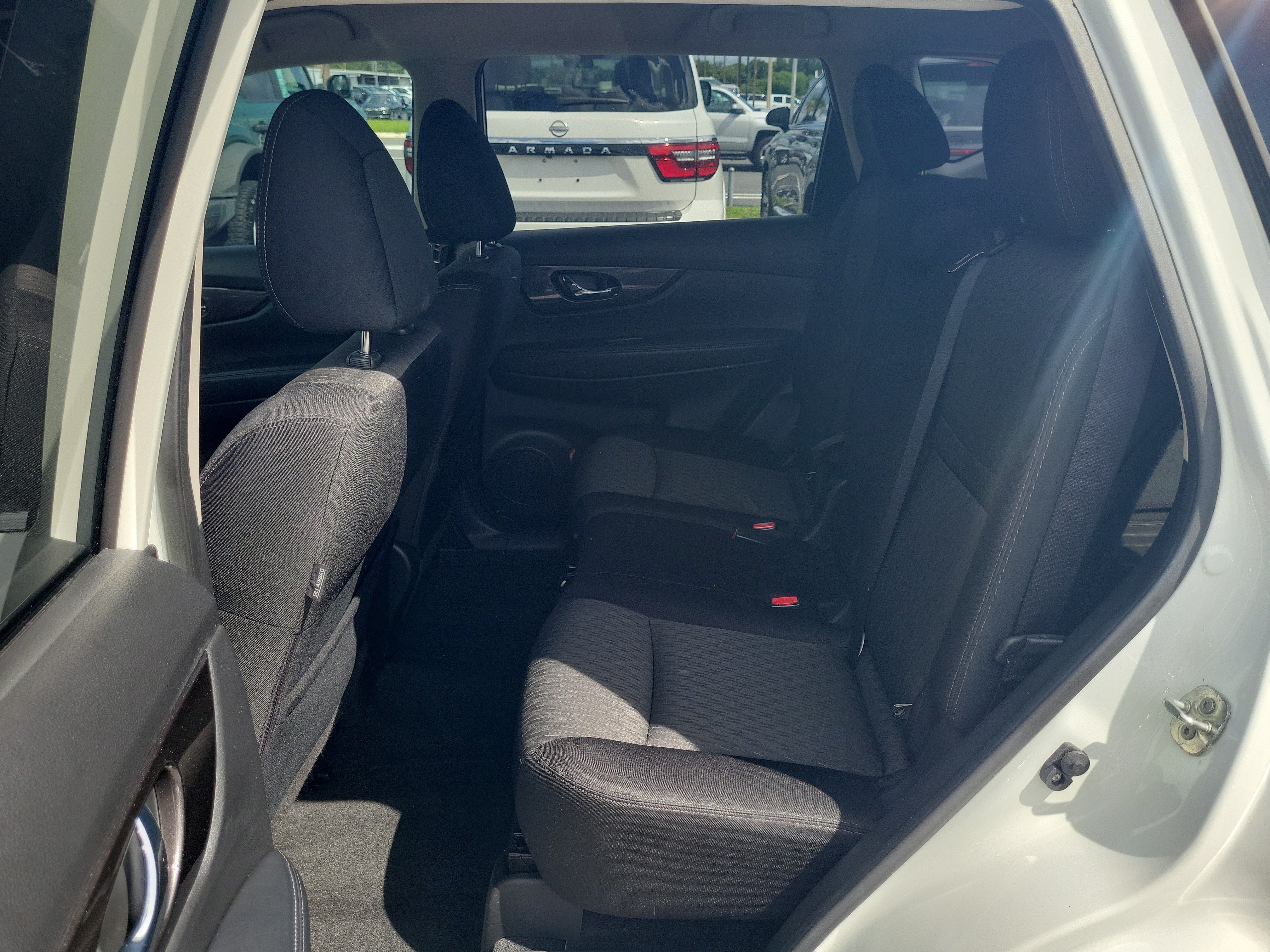 Certified 2019 Nissan Rogue SV FWD image 16