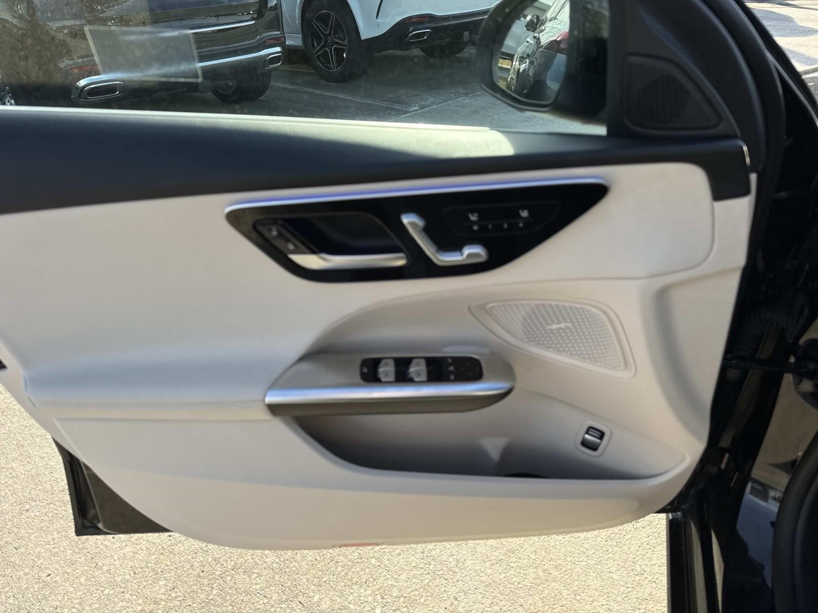 Used 2025 Mercedes-Benz C 300 Sedan image 19