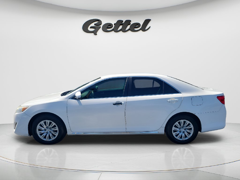 Used 2013 Toyota Camry LE FWD image 8