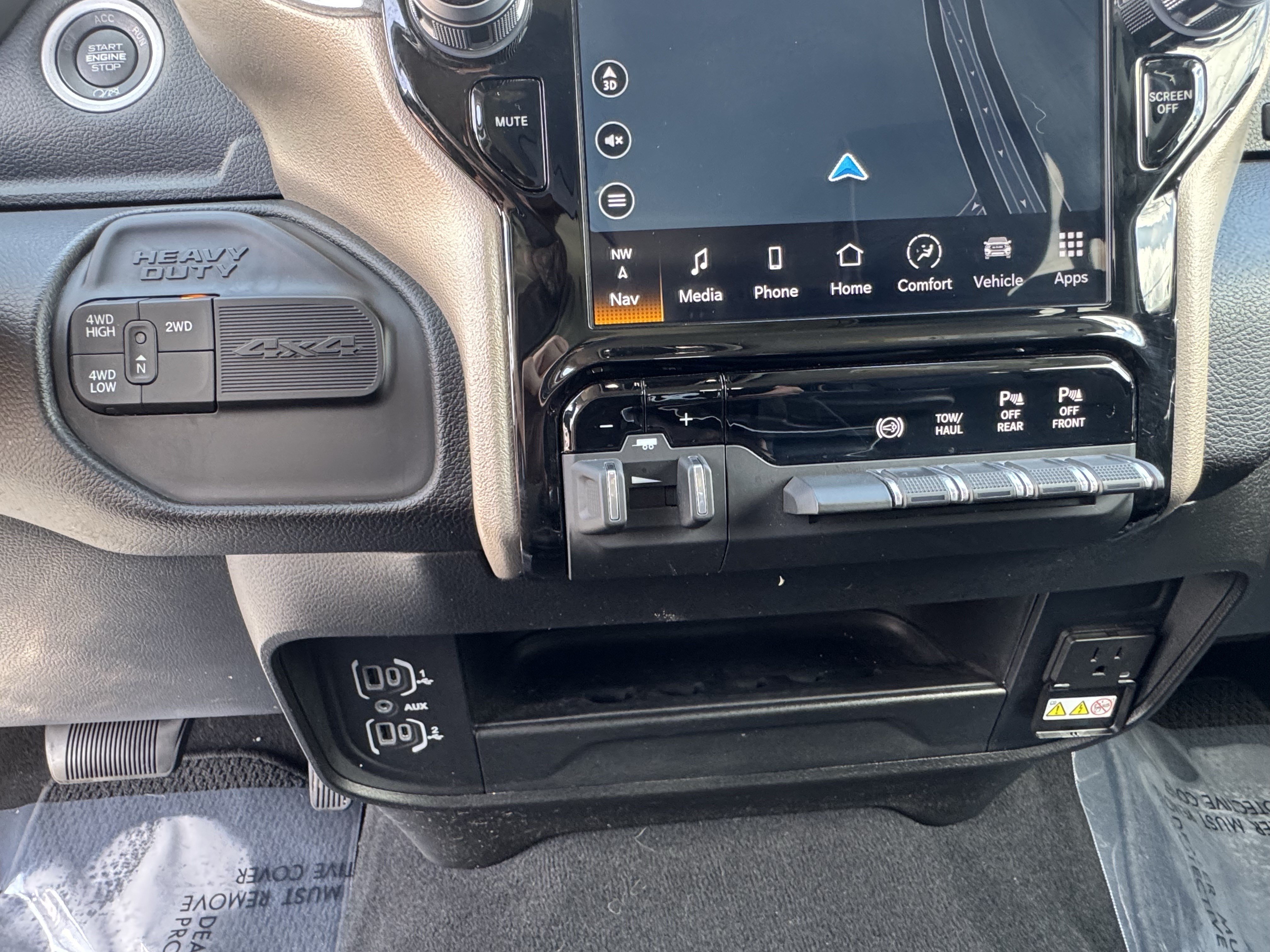 Used 2024 RAM 2500 Laramie AWD/4WD image 30