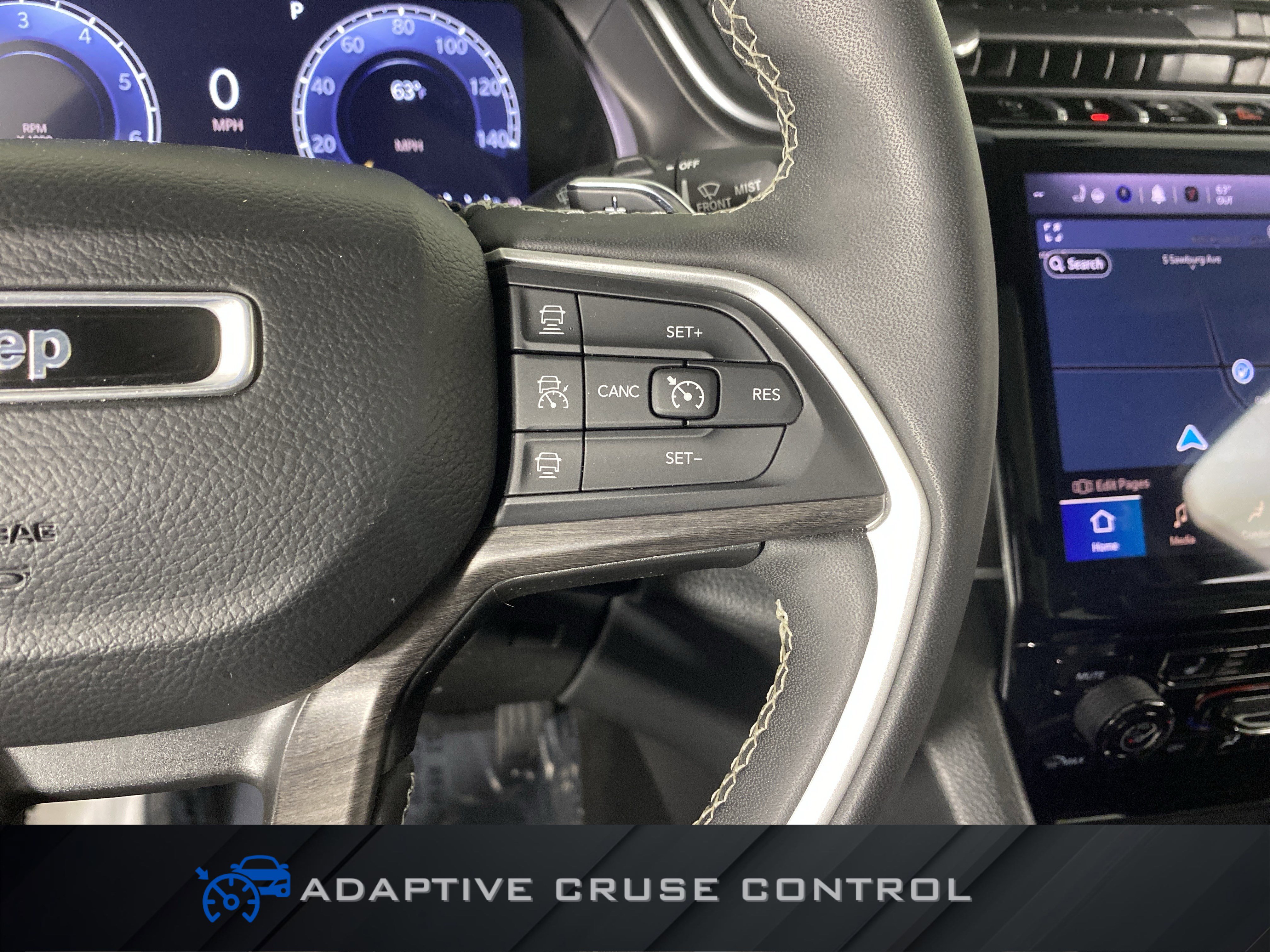 Used 2023 Jeep Grand Cherokee Limited AWD/4WD image 25