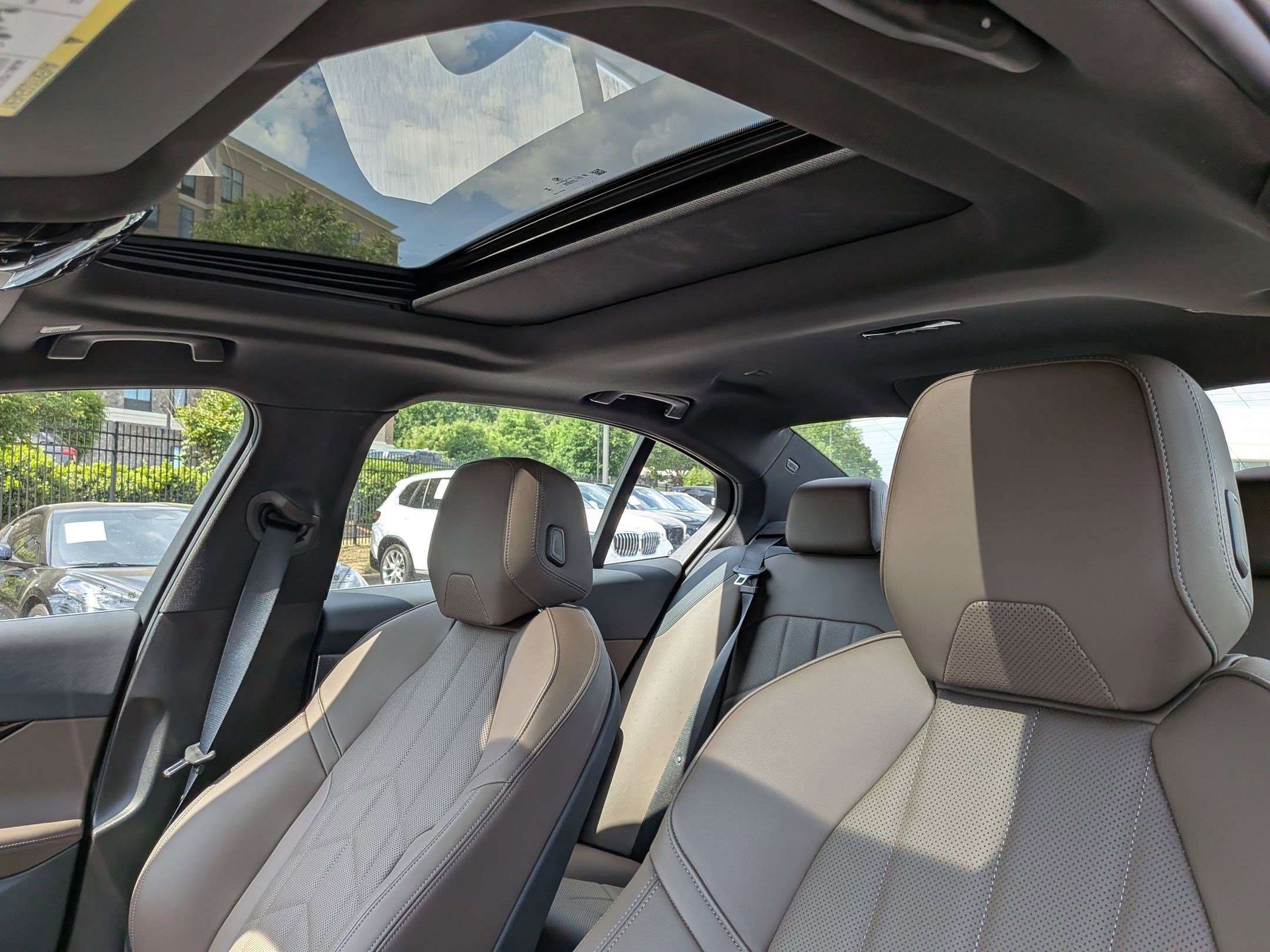 Used 2025 BMW 530i RWD image 17