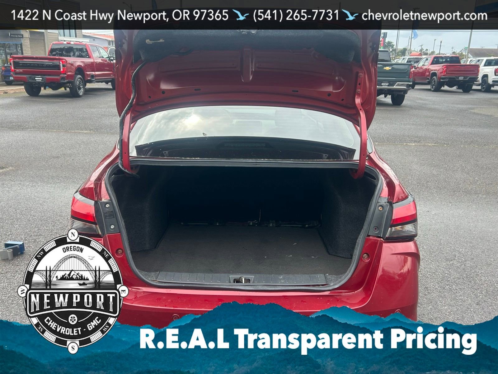 Used 2021 Nissan Versa SV FWD image 31