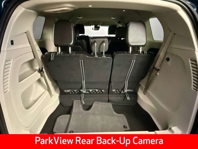 Used 2023 Chrysler Pacifica Touring-L image 9