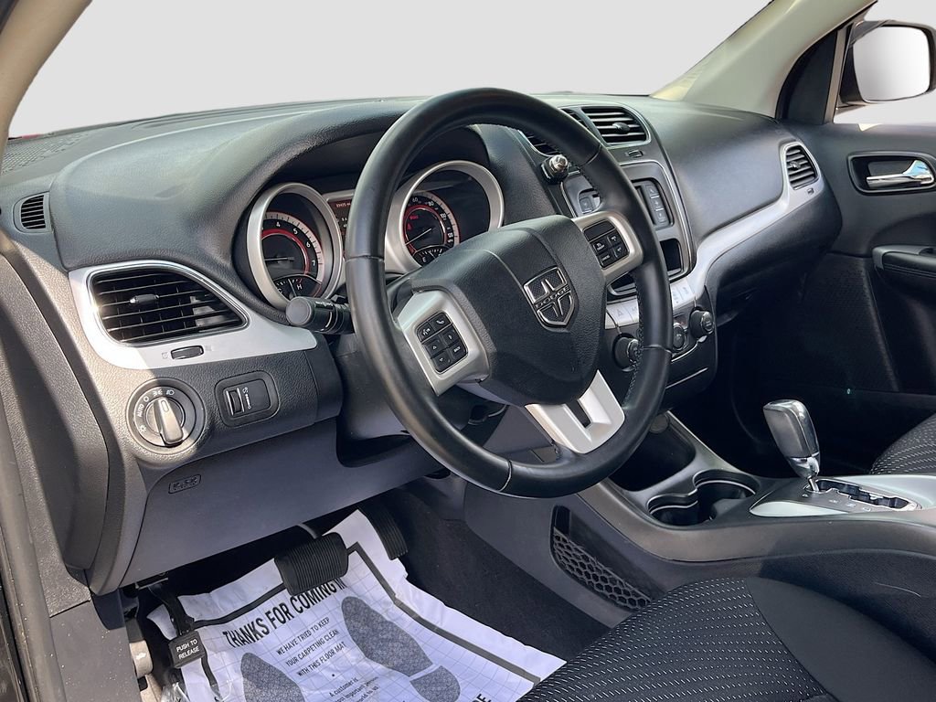 Used 2020 Dodge Journey SE w/ SE Popular Equipment Group FWD image 9