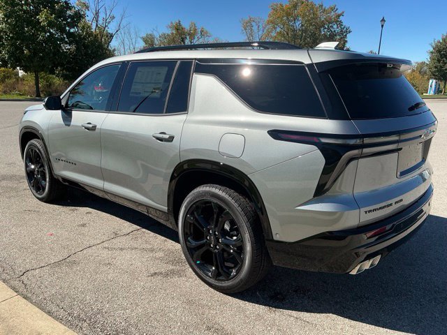 New 2027 Chevrolet Traverse RS w/ LPO, Floor Liner Package AWD/4WD image 4