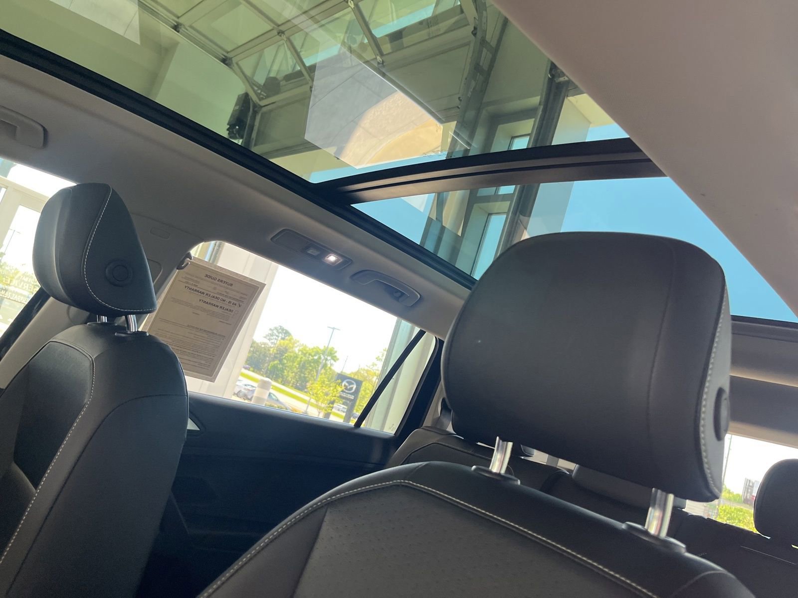 Certified 2021 Volkswagen Tiguan SE image 35