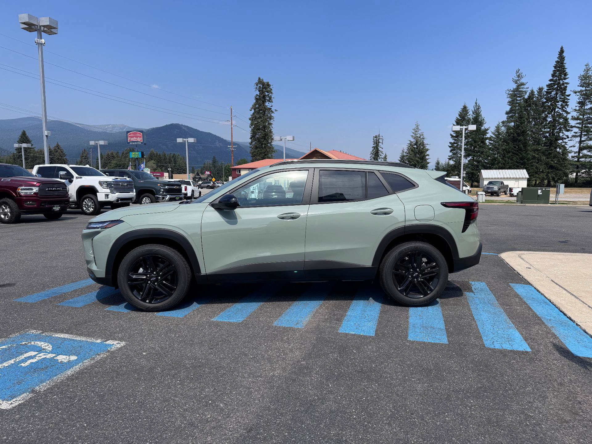 New 2026 Chevrolet Trax ACTIV w/ Driver Confidence Package FWD image 4