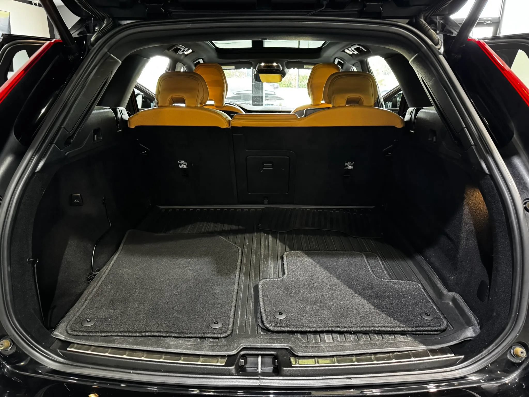 Used 2020 Volvo XC60 T5 Inscription AWD/4WD image 43