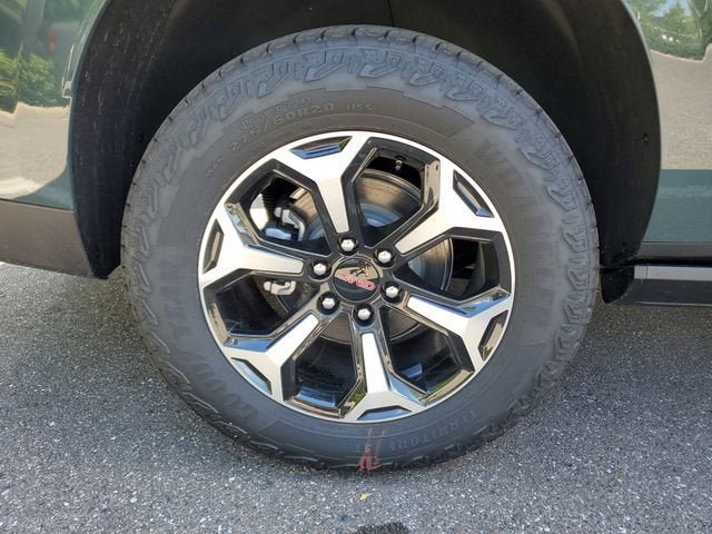 New 2026 GMC Yukon XL AT4 AWD/4WD image 6