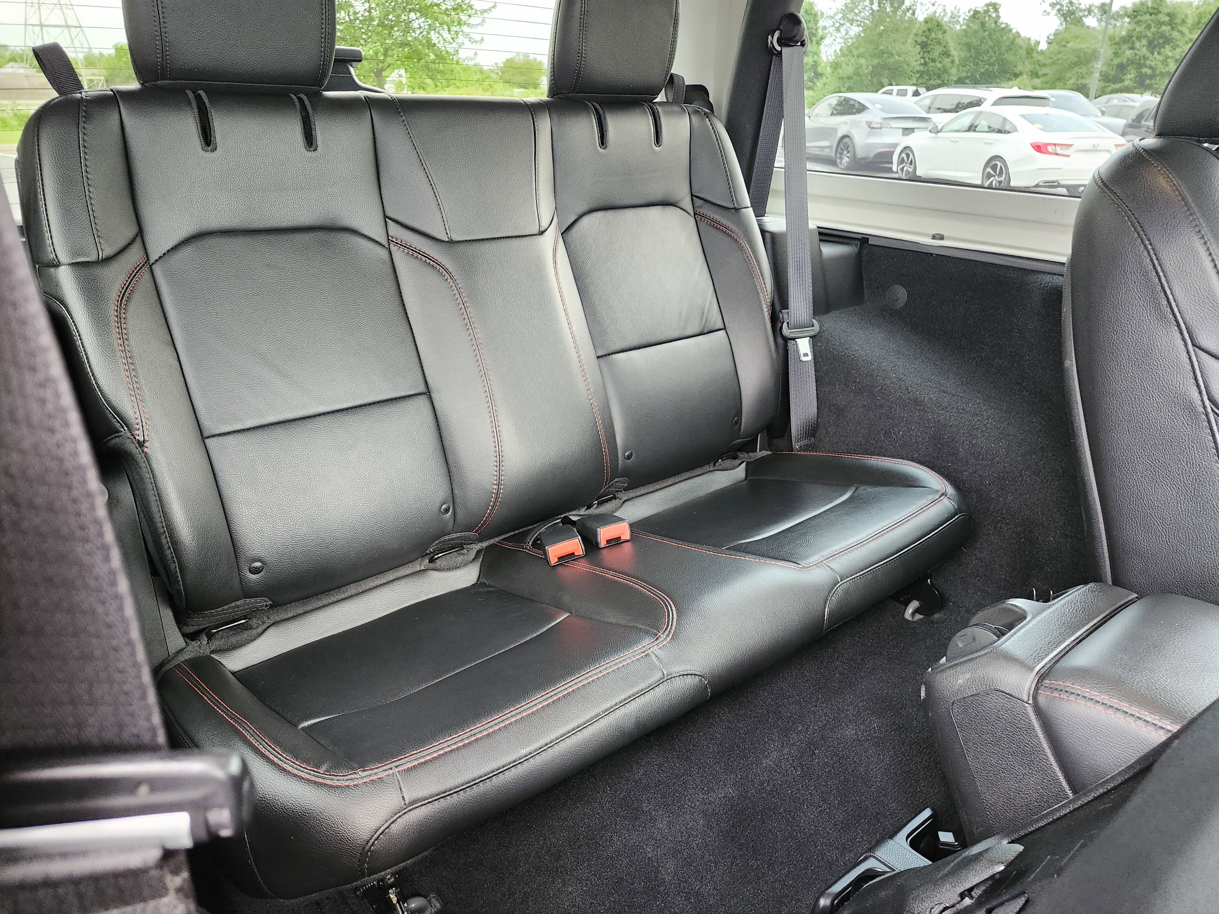 Used 2022 Jeep Wrangler Rubicon w/ Cold Weather Group AWD/4WD image 22