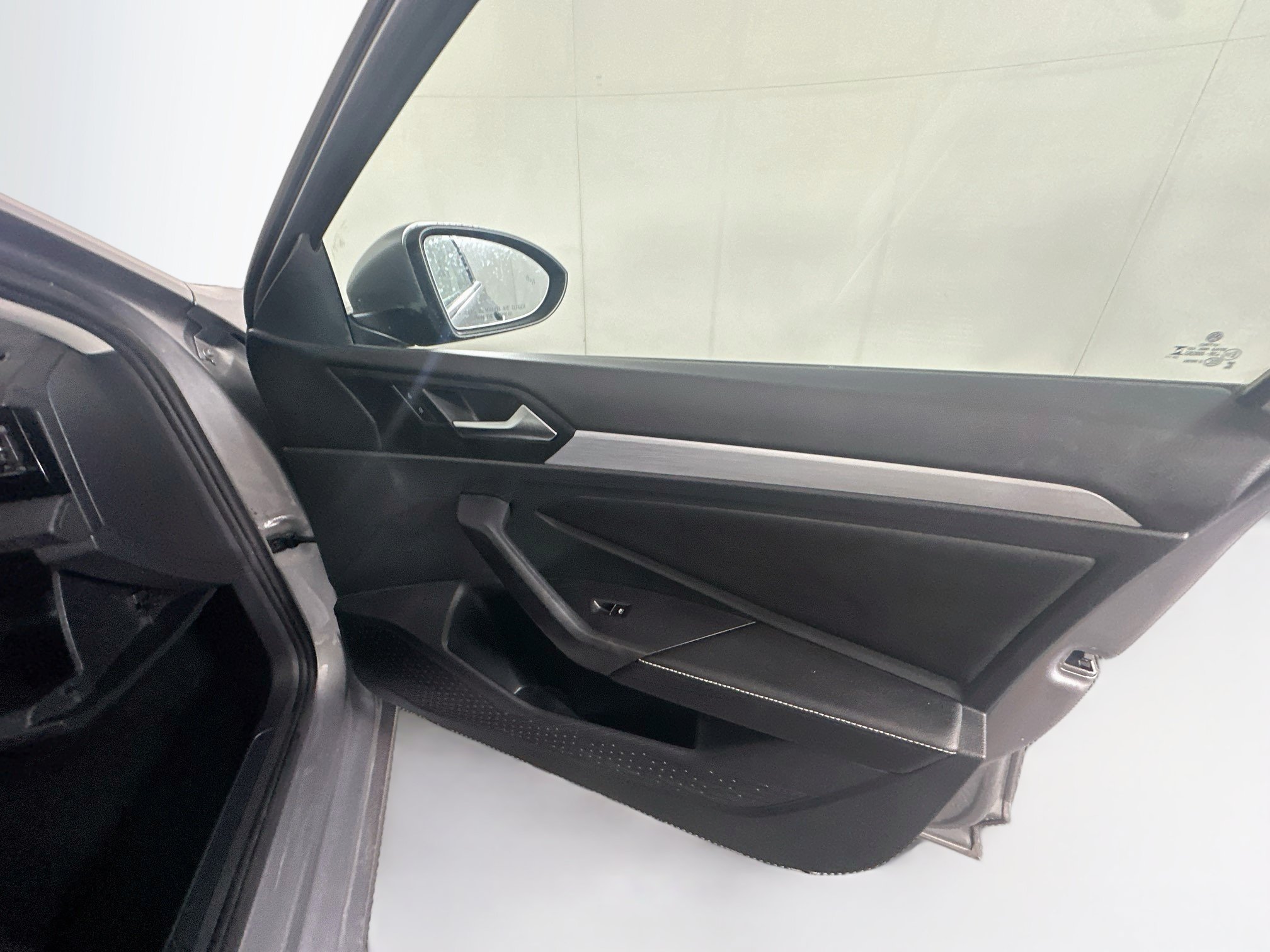 Used 2025 Volkswagen Jetta S FWD image 30