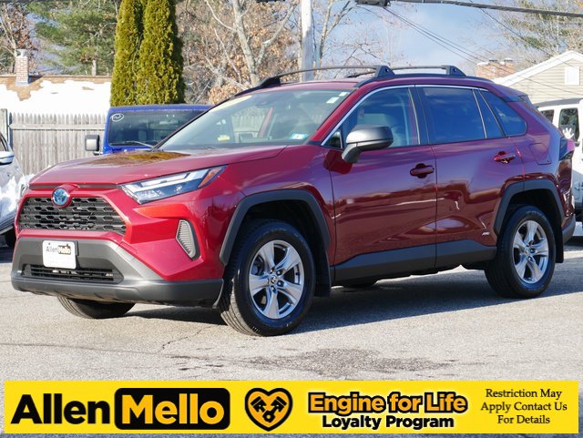 Used 2024 Toyota RAV4 LE video 1