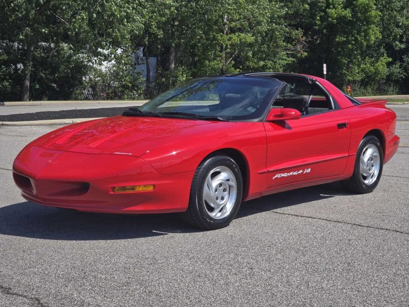 Used 1994 Pontiac Firebird Formula RWD image 2