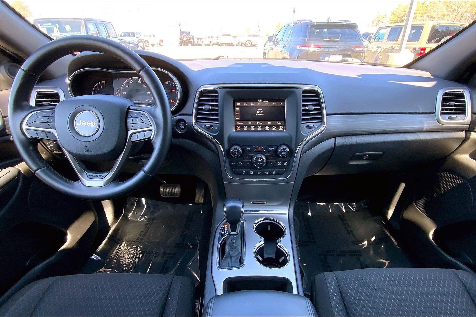 Certified 2021 Jeep Grand Cherokee Laredo AWD/4WD image 14