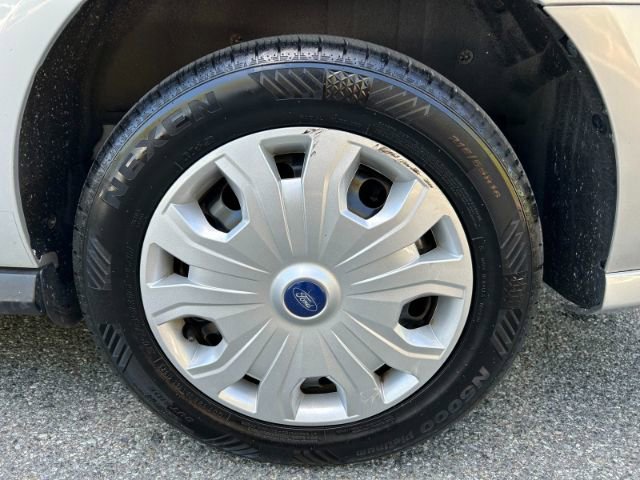 Used 2021 Ford Transit Connect XLT image 34