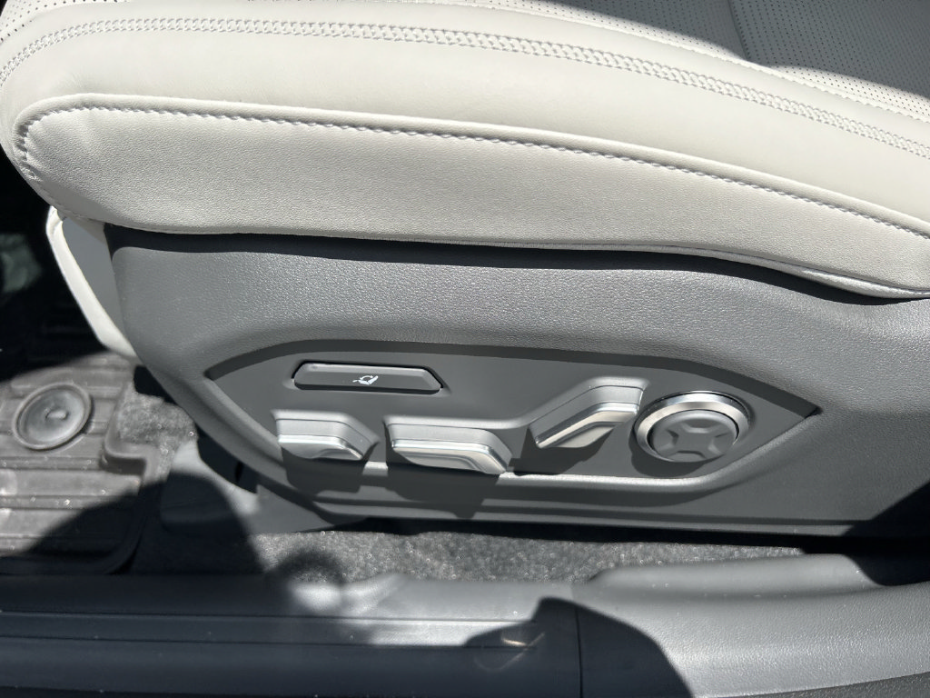 New 2026 Hyundai Santa Fe Calligraphy FWD image 26