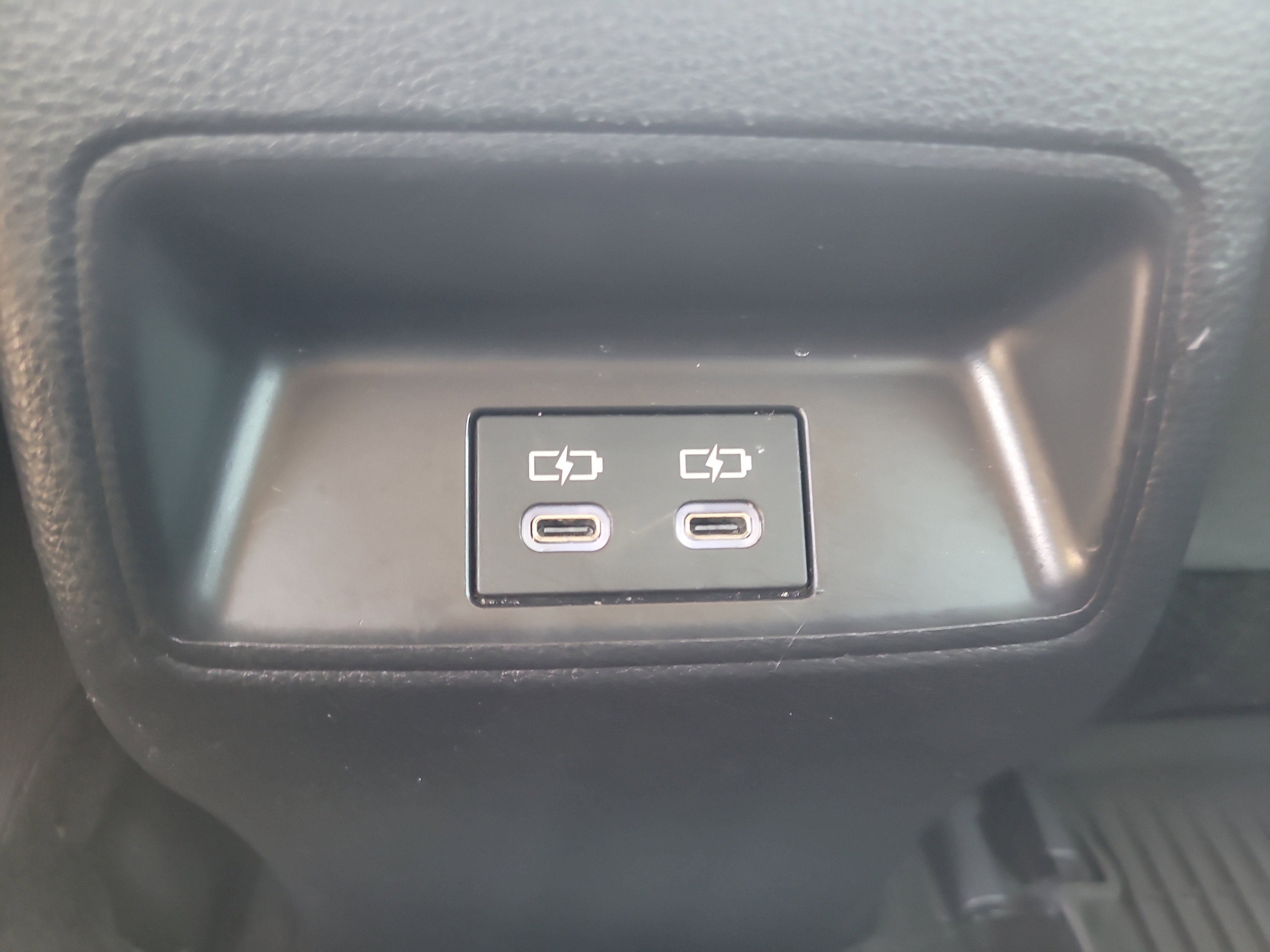 Used 2025 Toyota Corolla LE FWD image 15